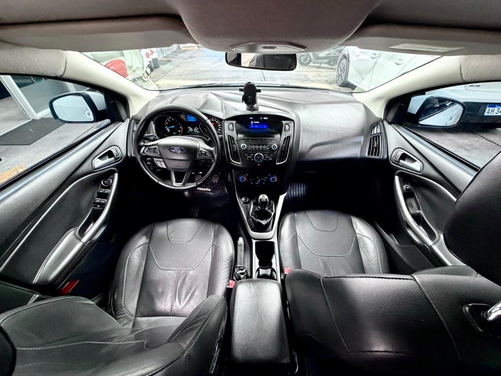 Ford FOCUS SE MT — foto 6